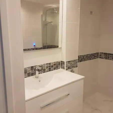 Rayo Apartment *